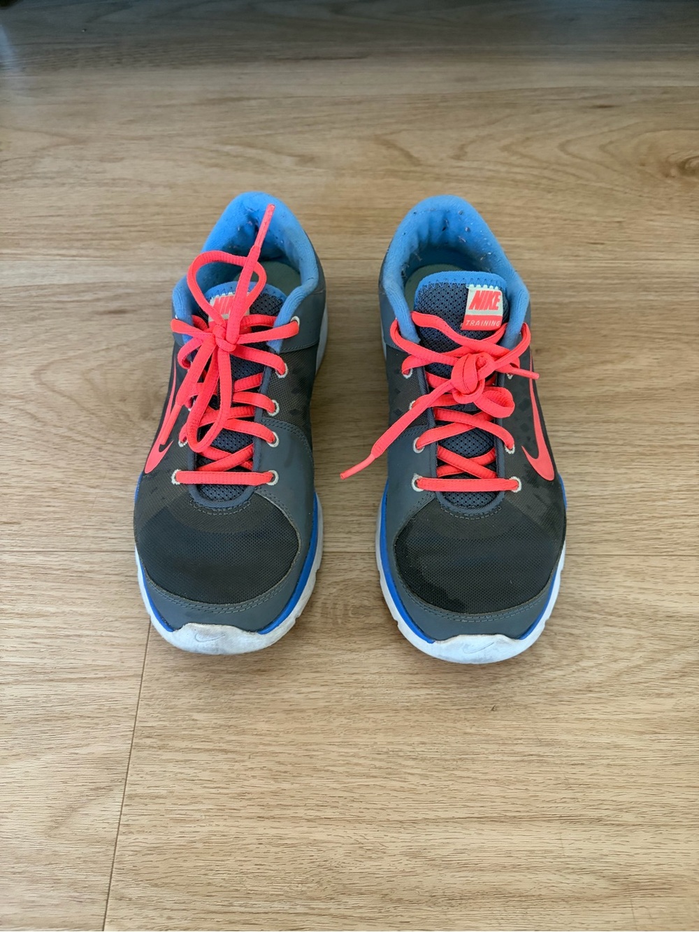 Nike Gray and Neon Pink Women’s Athletic Sneakers with Blue Trim